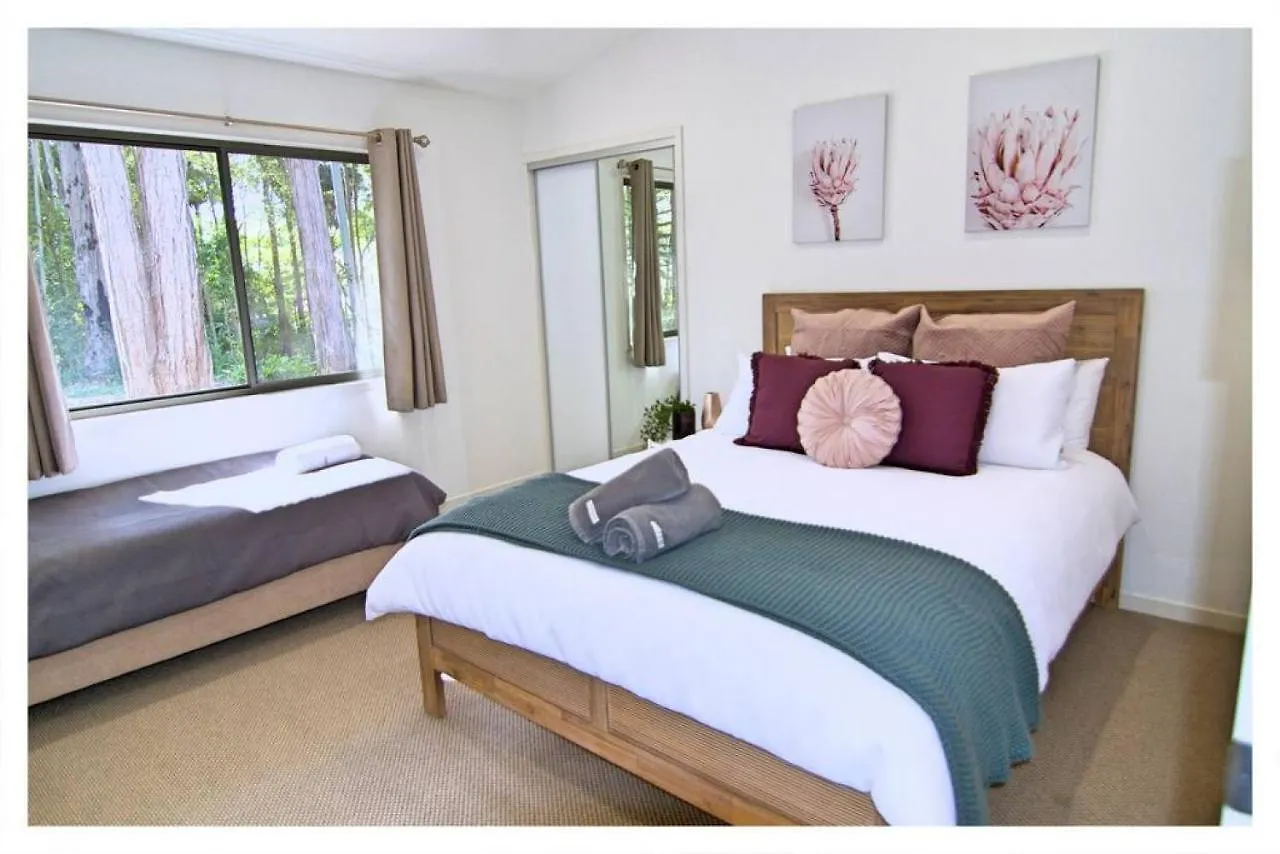 De Zen - Aussie World Holiday Group Venue Villa Palmview
