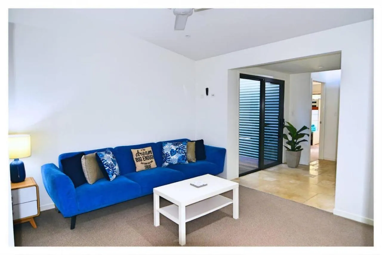 De Zen - Aussie World Holiday Group Venue Villa Palmview Ausztrália