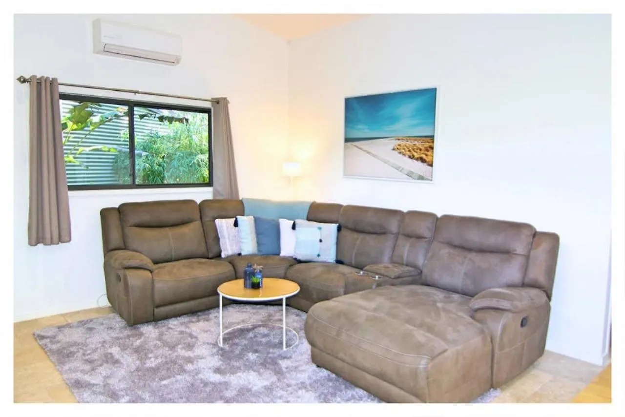 De Zen - Aussie World Holiday Group Venue Villa Palmview 0*,