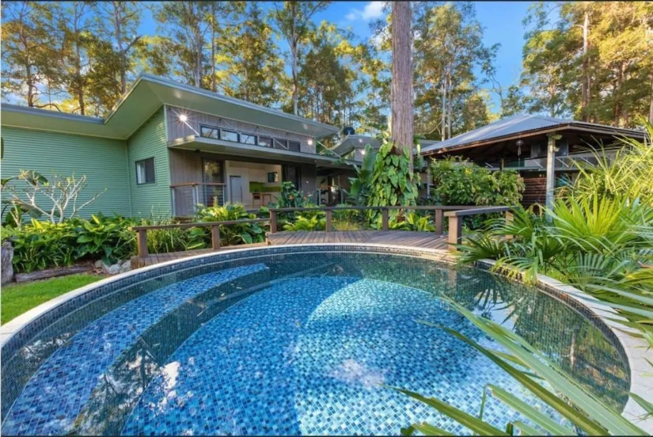 De Zen - Aussie World Holiday Group Venue Villa Palmview